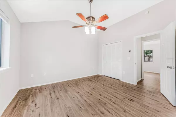 26431 SLEEPY HOLLOW ST, Sorrento, FL 32776