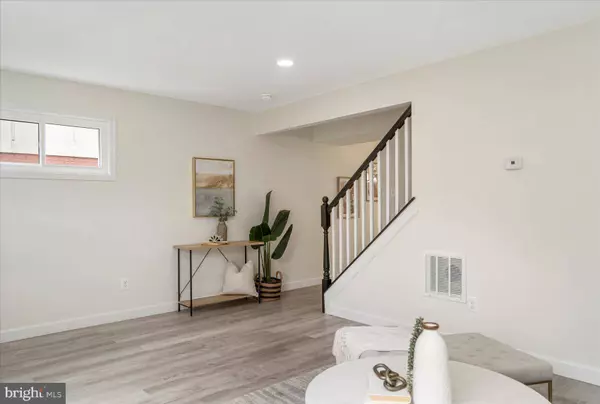 6926 FOREST TER, Hyattsville, MD 20785