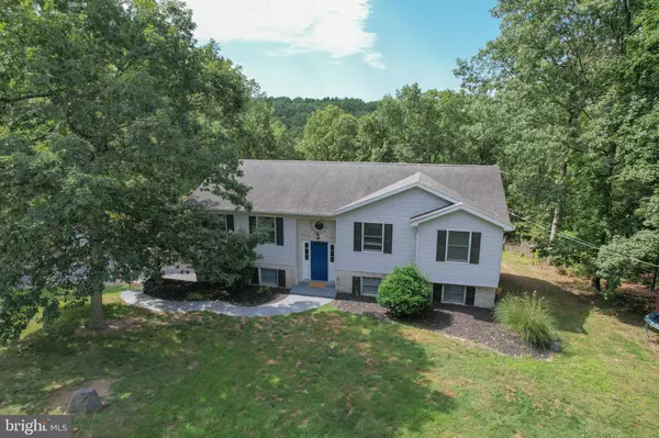 442 POETS LN, Inwood, WV 25428