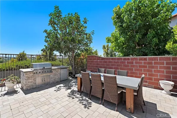 10 Blue Spruce, Ladera Ranch, CA 92694