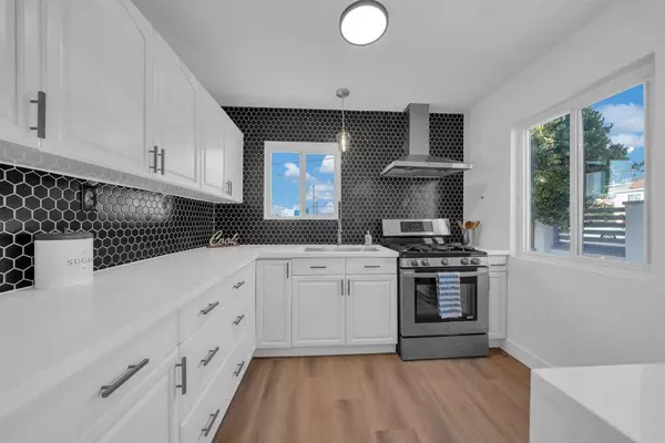 2676 Comstock ST, San Diego, CA 92111