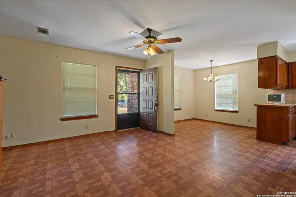 6104 FM 672, Dale, TX 78616