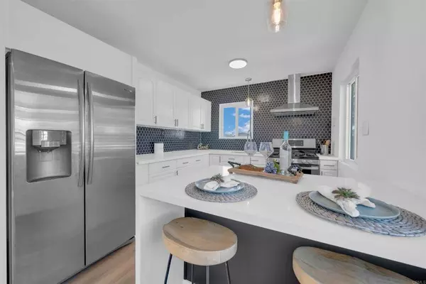 2676 Comstock ST, San Diego, CA 92111