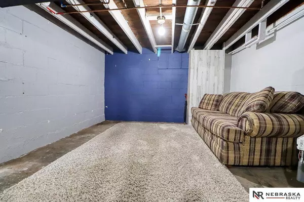 3711 S 18th Street, Lincoln, NE 68502