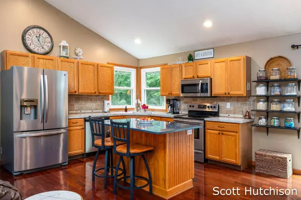 10756 Green Timber Drive, Greenville, MI 48838