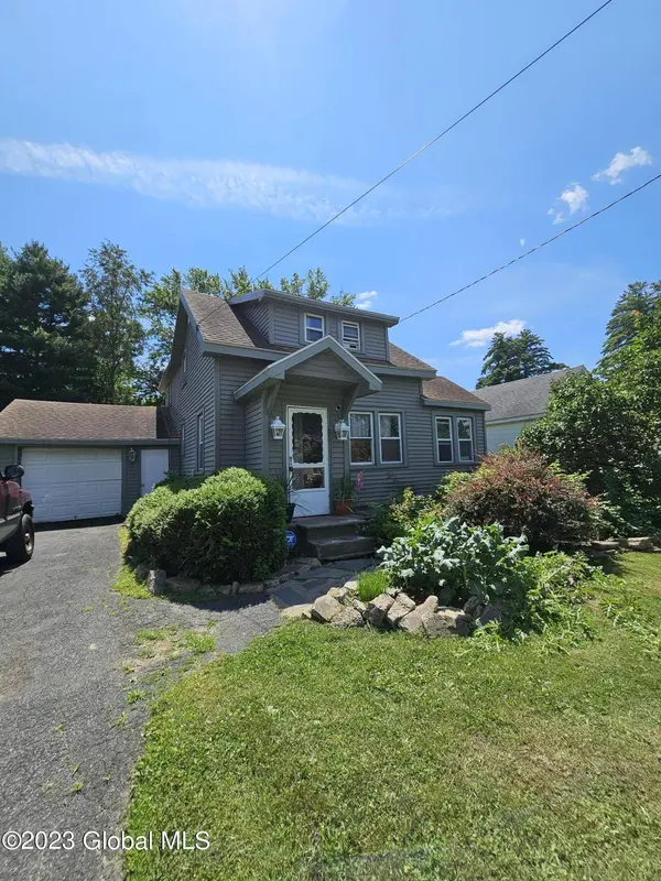 206 2nd Avenue, Gloversville, NY 12078