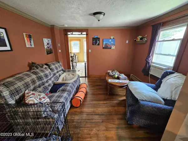 206 2nd Avenue, Gloversville, NY 12078