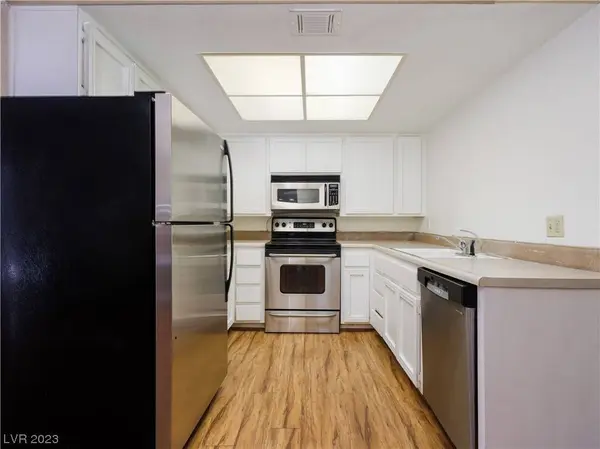 1701 E Katie Avenue #44, Las Vegas, NV 89119