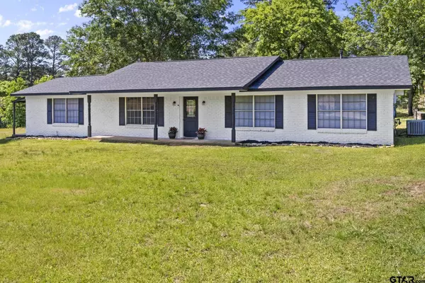 805 Wildwood Rd, Daingerfield, TX 75638