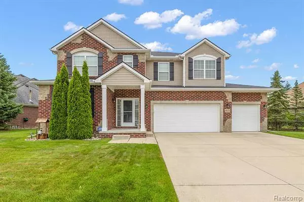 48133 Ellington Drive, Macomb, MI 48044