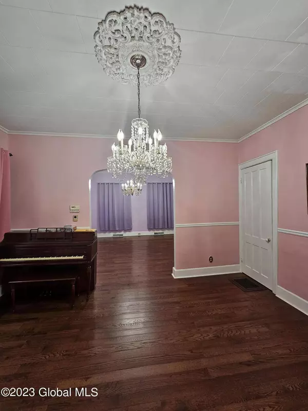 15-17 High Street, Amsterdam, NY 12010