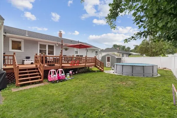 17 Glenwood Dr, Lawrence, MA 01843