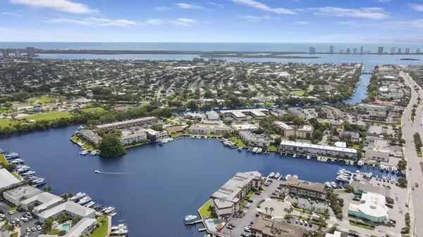 309 Lake CIR 203, North Palm Beach, FL 33408