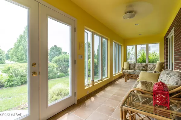 2404 44TH Avenue S, Grand Forks, ND 58201