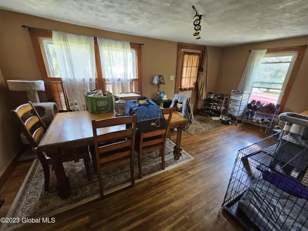 206 2nd Avenue, Gloversville, NY 12078