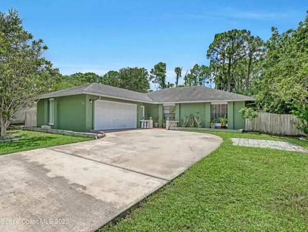 1878 Macklin Street NW, Palm Bay, FL 32907
