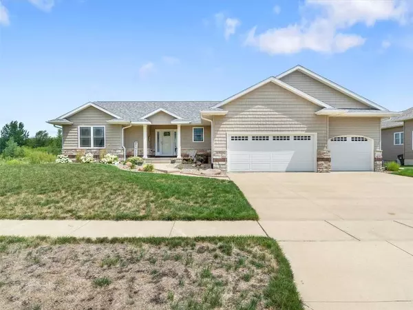 4314 Holly Circle NE, Cedar Rapids, IA 52411
