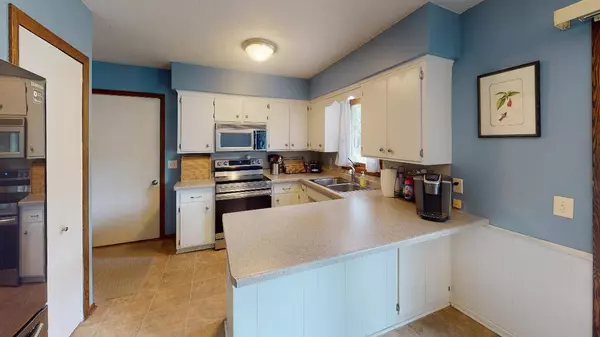 959 Swift ST S, Shakopee, MN 55379