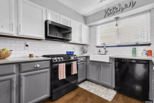 7402 W COPPERVIEW DR S, Magna, UT 84044