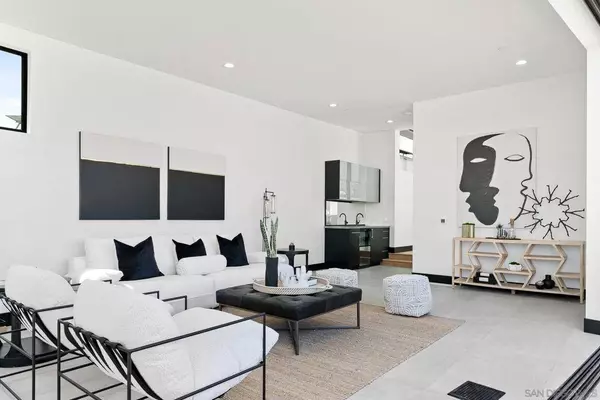 4533 Newport, San Diego, CA 92107