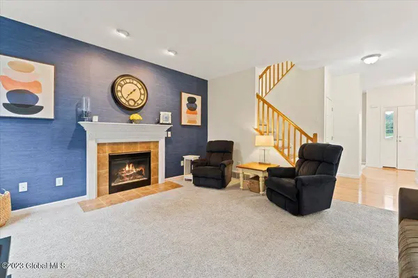 13 Fox Glove Way, Ballston Spa, NY 12020