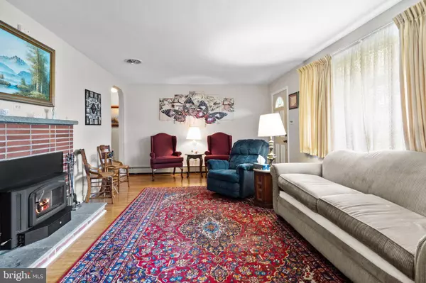 25 HERSHEL ST, Feasterville Trevose, PA 19053