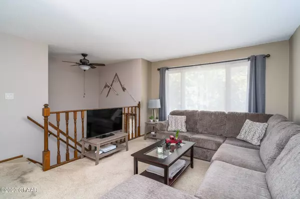 1116 21ST Street S, Grand Forks, ND 58201