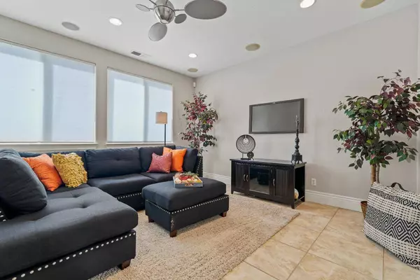 888 Downing CIR, Lincoln, CA 95648