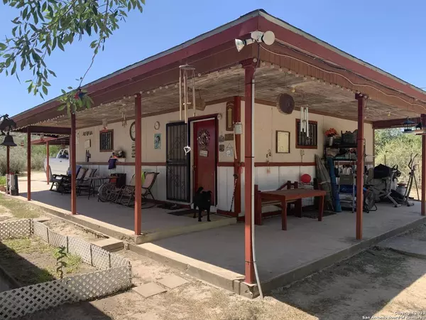 1085 Private Road 2415, Uvalde, TX 78801