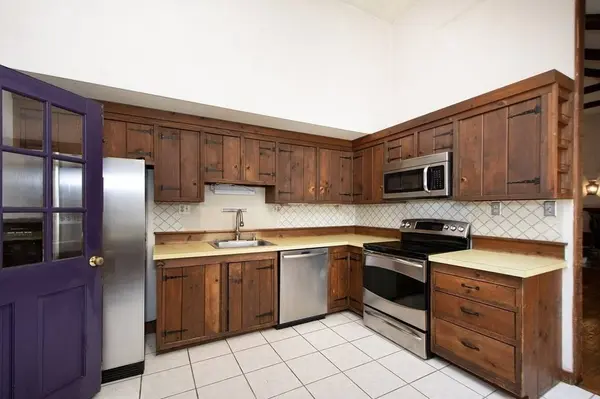 452 Franklin St, Duxbury, MA 02332