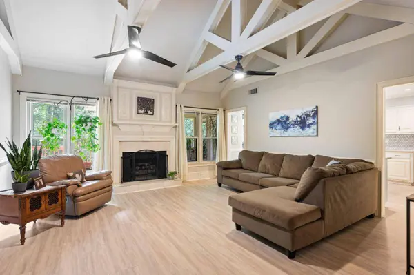 1091 Chartley DR SW, Lilburn, GA 30047