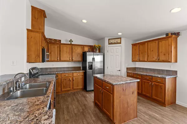 31510 N 233RD Drive, Wittmann, AZ 85361