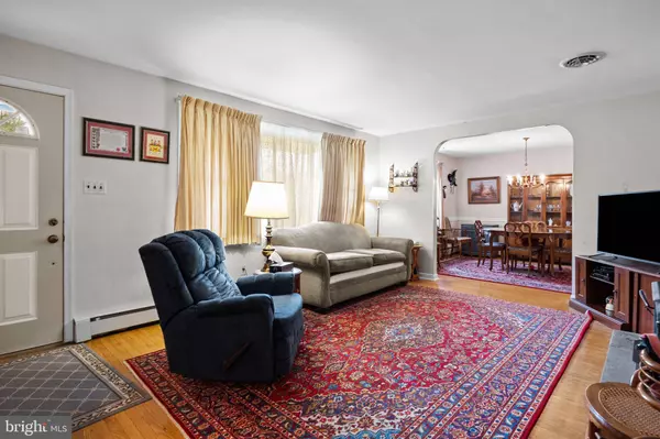 25 HERSHEL ST, Feasterville Trevose, PA 19053