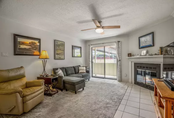 505 Oppenheimer DR #811, Los Alamos, NM 87544