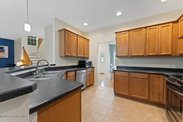 13 Fox Glove Way, Ballston Spa, NY 12020