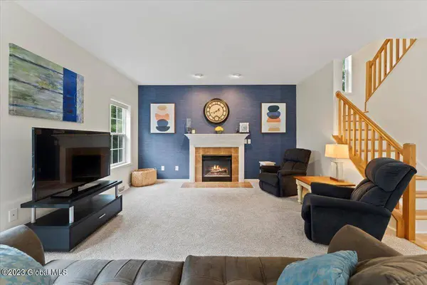 13 Fox Glove Way, Ballston Spa, NY 12020