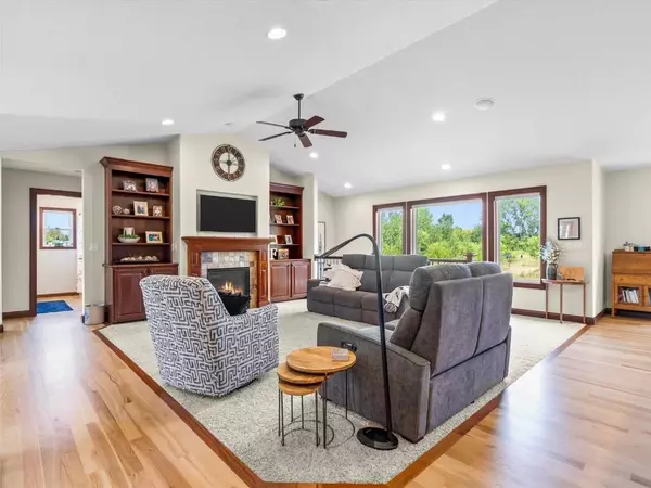 4314 Holly Circle NE, Cedar Rapids, IA 52411