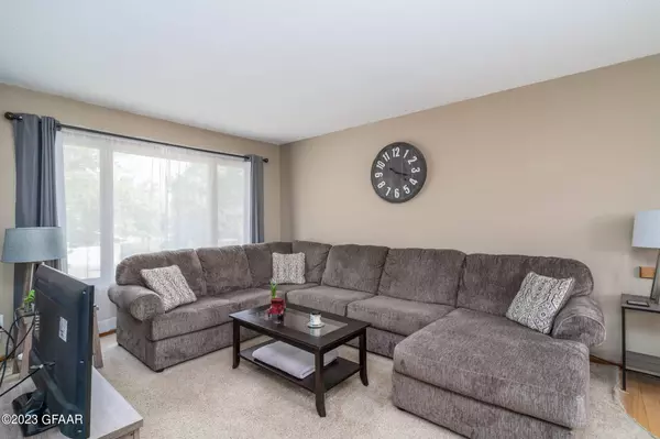 1116 21ST Street S, Grand Forks, ND 58201