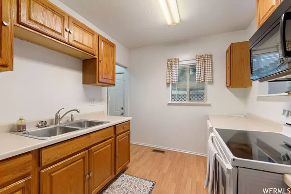 2134 JACKSON AVE, Ogden, UT 84401