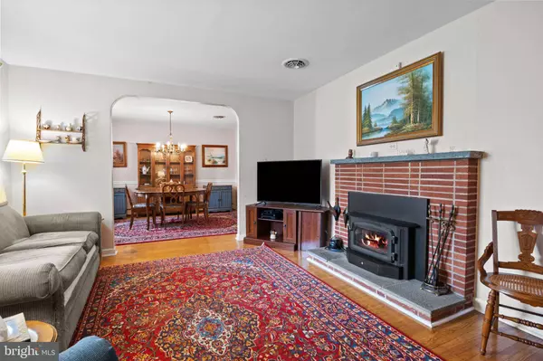 25 HERSHEL ST, Feasterville Trevose, PA 19053