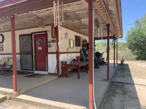 1085 Private Road 2415, Uvalde, TX 78801