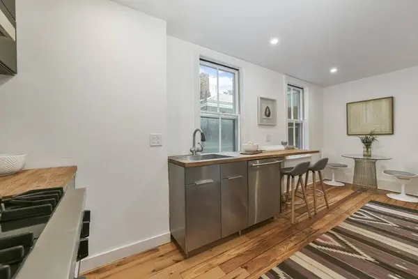 22 Bigelow Street #3B, Cambridge, MA 02139