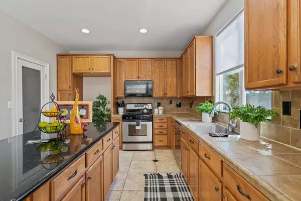 888 Downing CIR, Lincoln, CA 95648