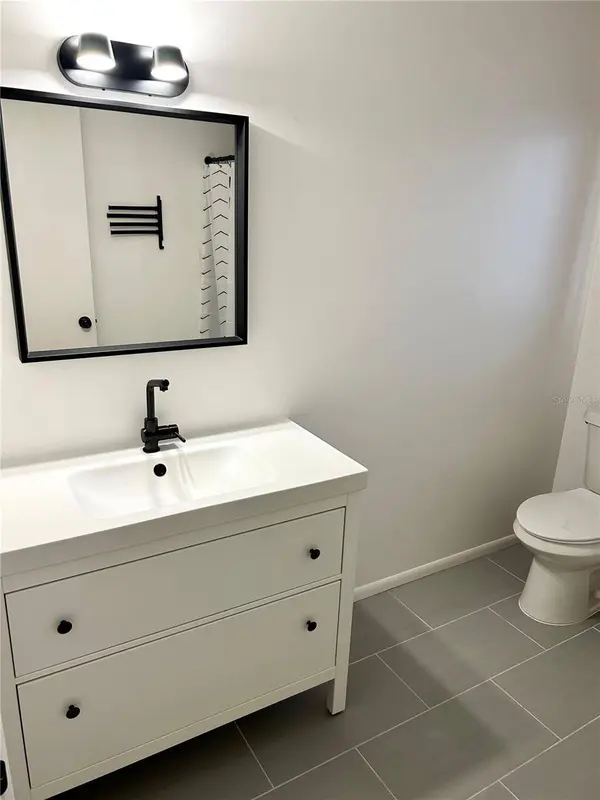 2895 SIESTA DR, Venice, FL 34293