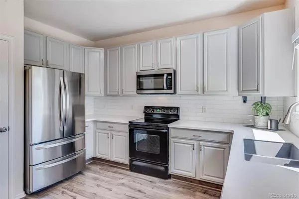 3860 S Himalaya WAY, Aurora, CO 80013