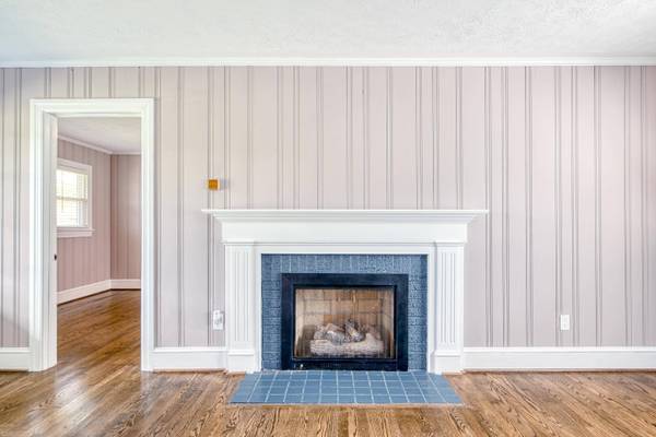 1840 PEPPERS FERRY RD, Pulaski, VA 24301