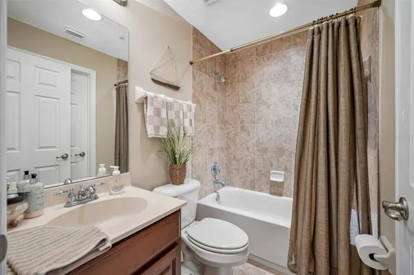 7040 KEY HAVEN RD #504, Seminole, FL 33777