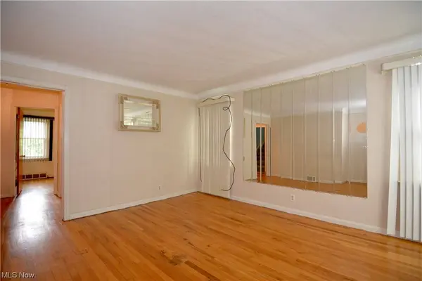 7702 Renwood DR, Parma, OH 44129