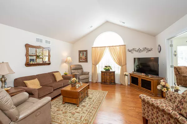 16508 S Deer Ridge DR, Plainfield, IL 60586