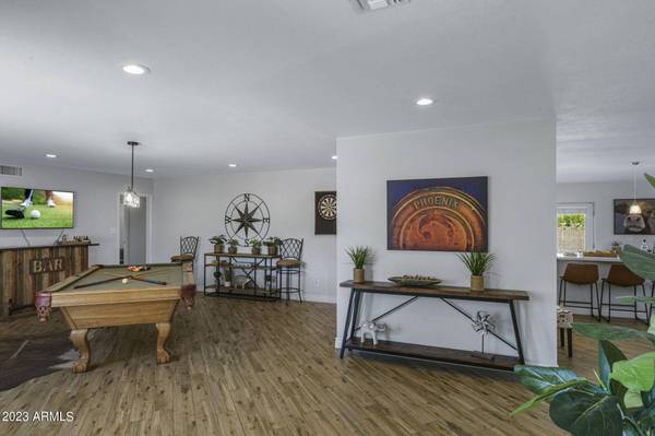 3020 E MISSION Lane, Phoenix, AZ 85028